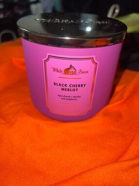 Bath & Body Works White Barn Black Cherry Merlot Candle - Pink & Silver